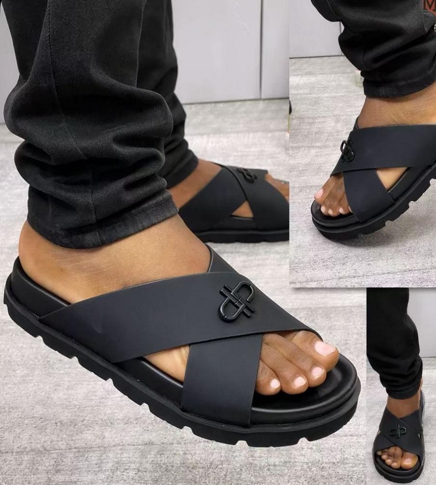 Unique Palm Slippers With Crossed Front -  Black